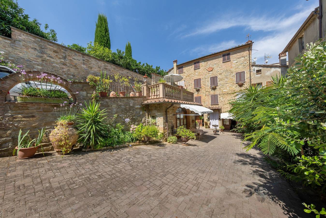 Holiday Home 'La Cantinetta' with Wi-Fi in Chianni, Etruscan Coast