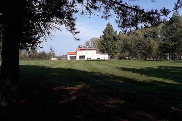 Maison de vacances pour 12 personnes, avec jardin ainsi que terrasse et jacuzzi, animaux acceptés
