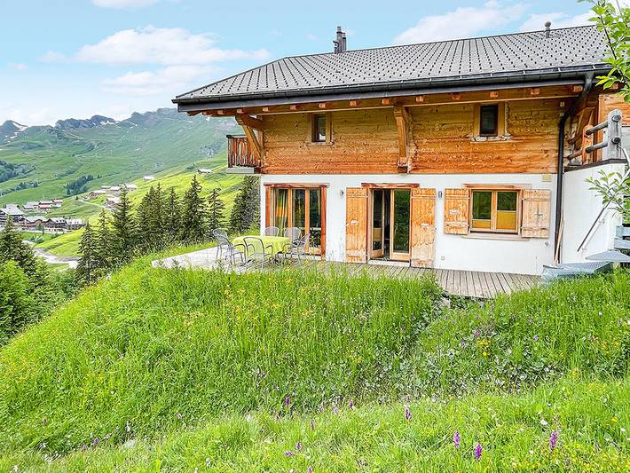 Location de vacances pour 6 personnes, avec terrasse et vue à Val-d'Illiez