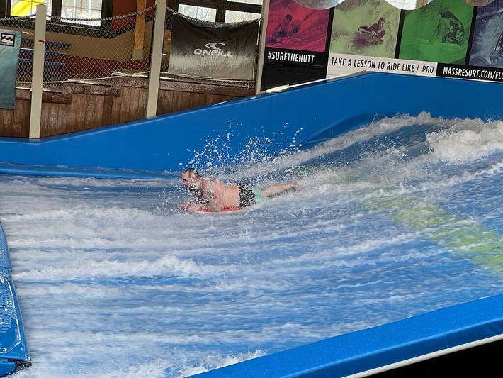 Vacation rental for 12 people, with pool and balcony in Massanutten