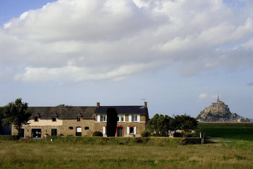 Independent Studio for 1 or 3 people maximum in Ardevon, Pontorson