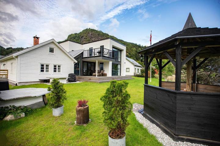 Villa für 12 Personen, mit Ausblick und Garten sowie Balkon in Norwegen - 4