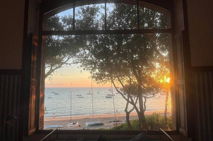 Location de vacances pour 12 personnes, avec terrasse et jardin dans Plage des Souzeaux