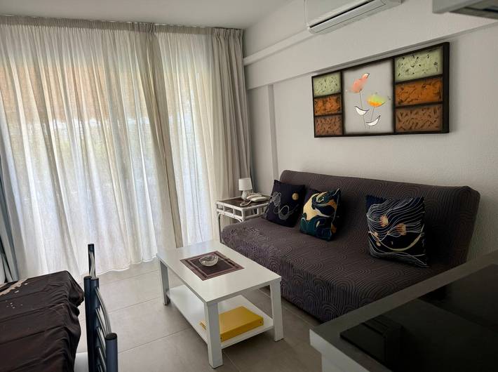Hel lejlighed, Ferielejlighed for 2 personer med balkon in Playa Puerto Colón, Adeje