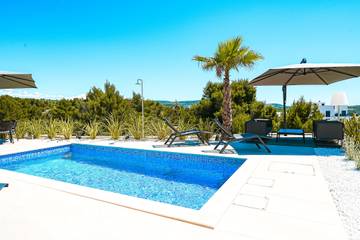 Villa für 8 Personen in Primosten, Šibenik-Knin, Bild 2