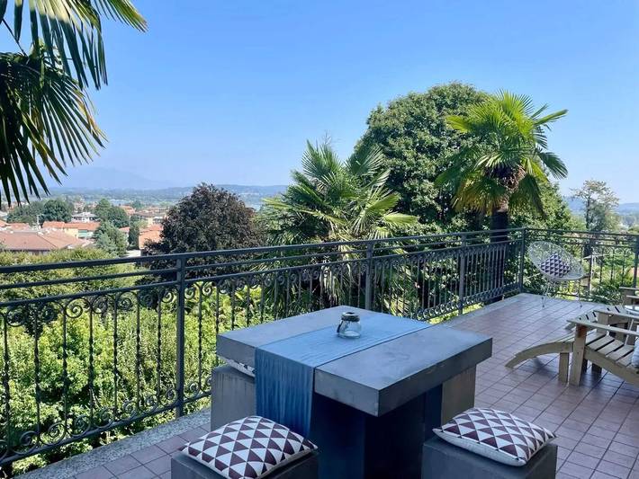 Appartamento per 4 persone, con Balcone/Terrazza e Terrazza nonché Vista lago a Comune di Arona