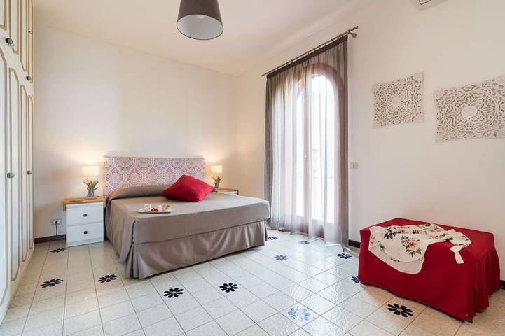 Villa sul mare con piscina Riscaldata e fantastica vista Etna in Costa Saracena, Augusta (comune)