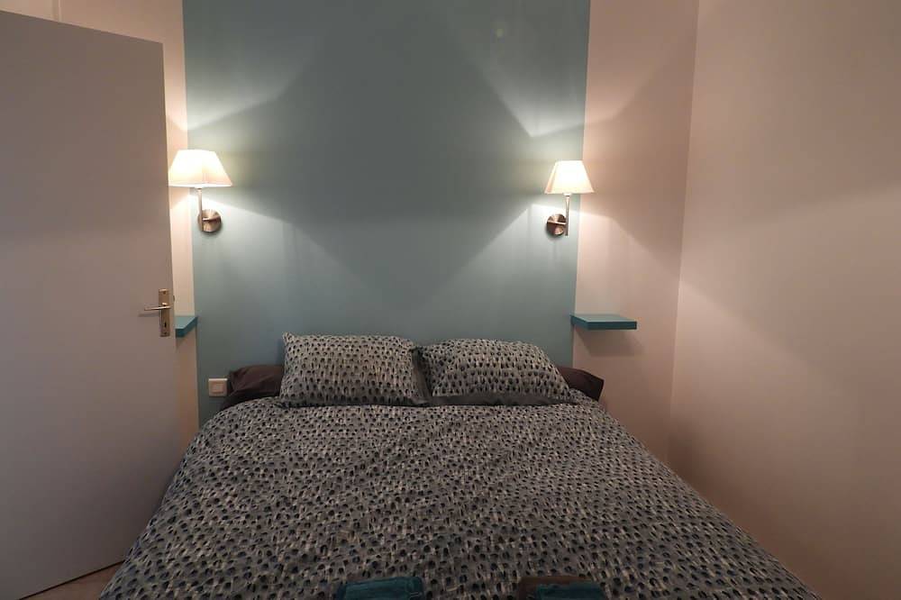 Pretty little house near the sea with sea view, classified 3 stars in Plozévet, Côte de Cornouaille