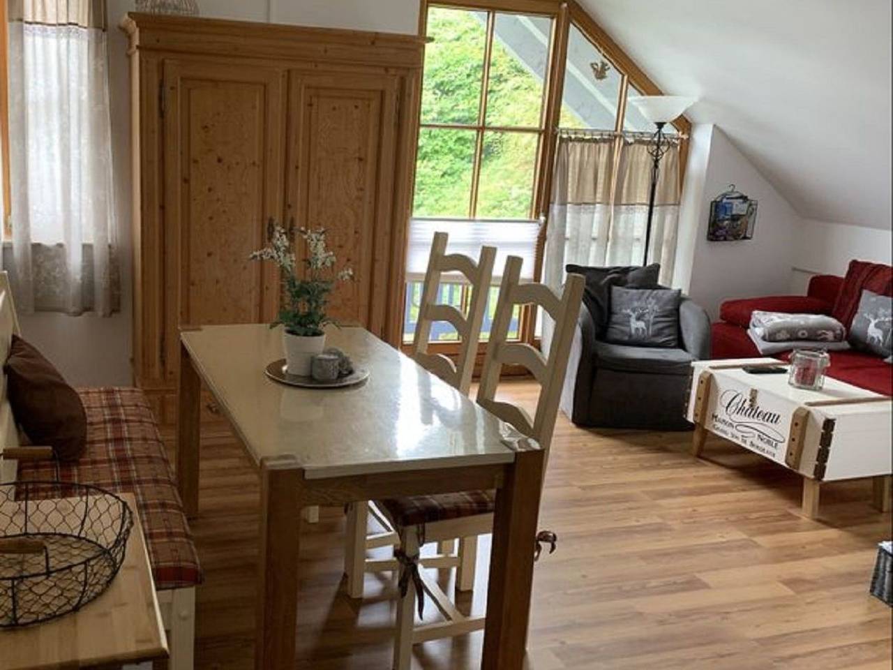 Ganze Wohnung, Mit Balkon und Bergblick in Schöfweg, Ostbayern