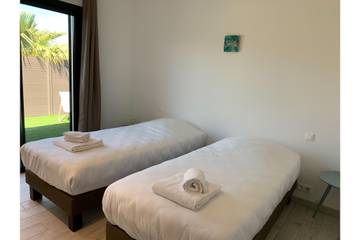 Location De Vacances pour 8 Personnes dans Cala Rossa, Lecci, Photo 2