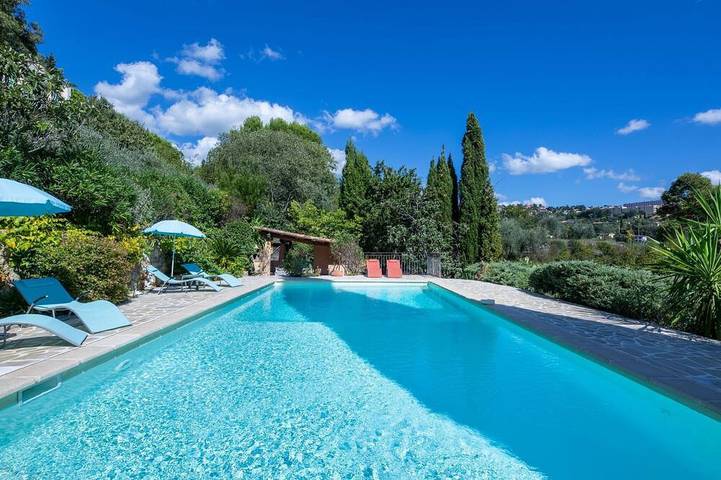 Casa de vacaciones para 10 personas, con balcón además de piscina y jardín - 1