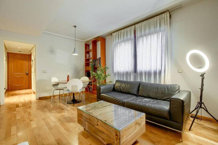 Apartamento para 2 personas, con jacuzzi y piscina en Chamberí (Madrid)