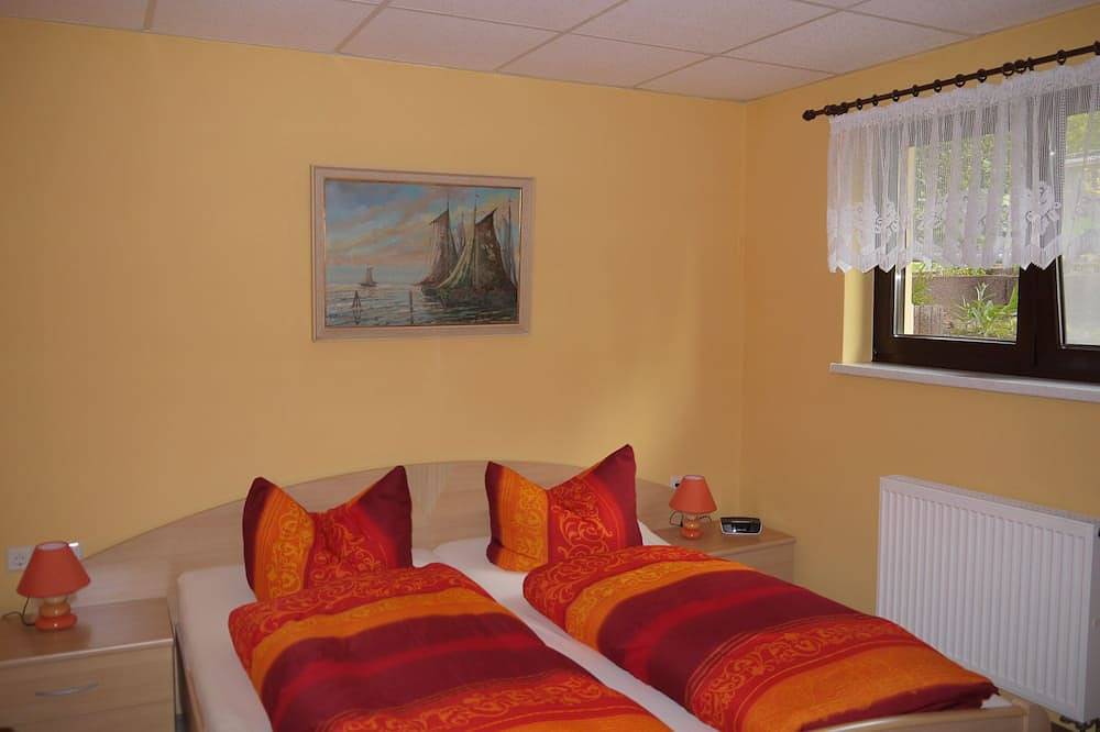 Apartamento entero, Alojamiento familiar, soleado Nr-apartamento en las afueras de Dresde con espacio de jardín in Langebrück/Schönborn, Dresden und Umgebung