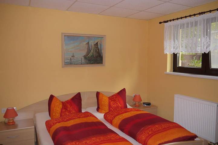 Ganze Wohnung, Familienfreundliche, sonnige Nr-Fewo am Stadtrand von Dresden mit Gartenplatz in Langebrück/Schönborn, Dresden und Umgebung
