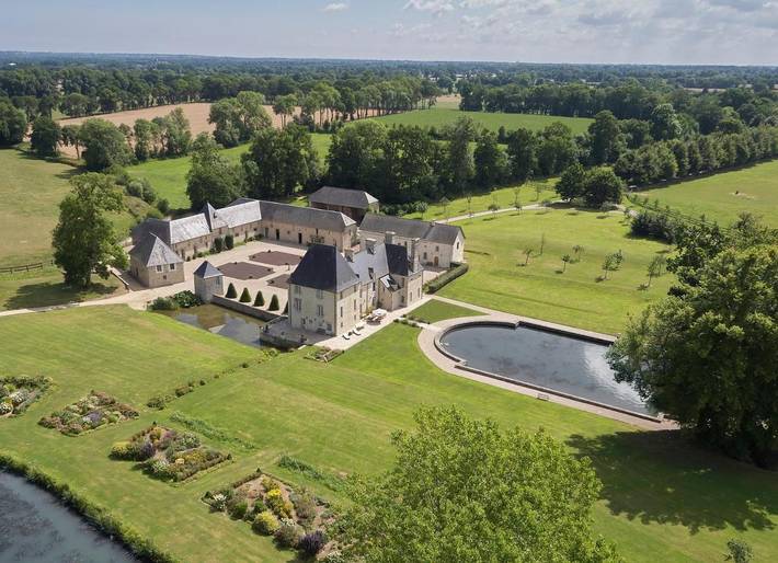 Location de vacances pour 4 personnes, avec sauna ainsi que jacuzzi et terrasse à Blay
