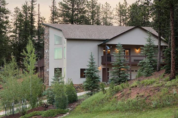 Vacation rental for 8 people, with balcony and hot tub in Woodland Park