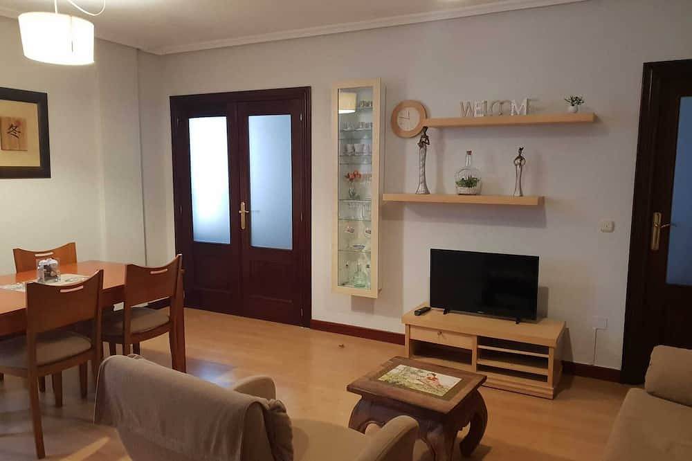 Entire apartment, Center-cathedral-university floor in Centro (Salamanca), Salamanca