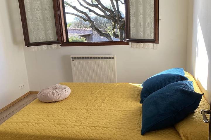 Location de vacances pour 8 personnes, avec jardin à Bastelicaccia - 2