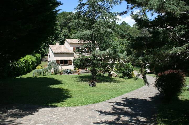Maison de vacances pour 2 personnes, avec Terrasse ainsi que Jardin et Piscine