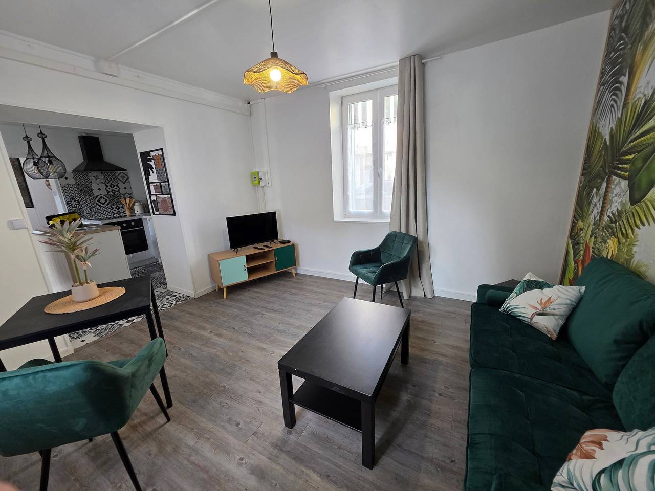 Apartamento entero, Precioso apartamento renovado con terraza in Luxeuil-les-Bains, Alto Saona