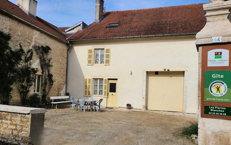 Gîte pour 9 personnes dans Aubepierre-sur-Aube
