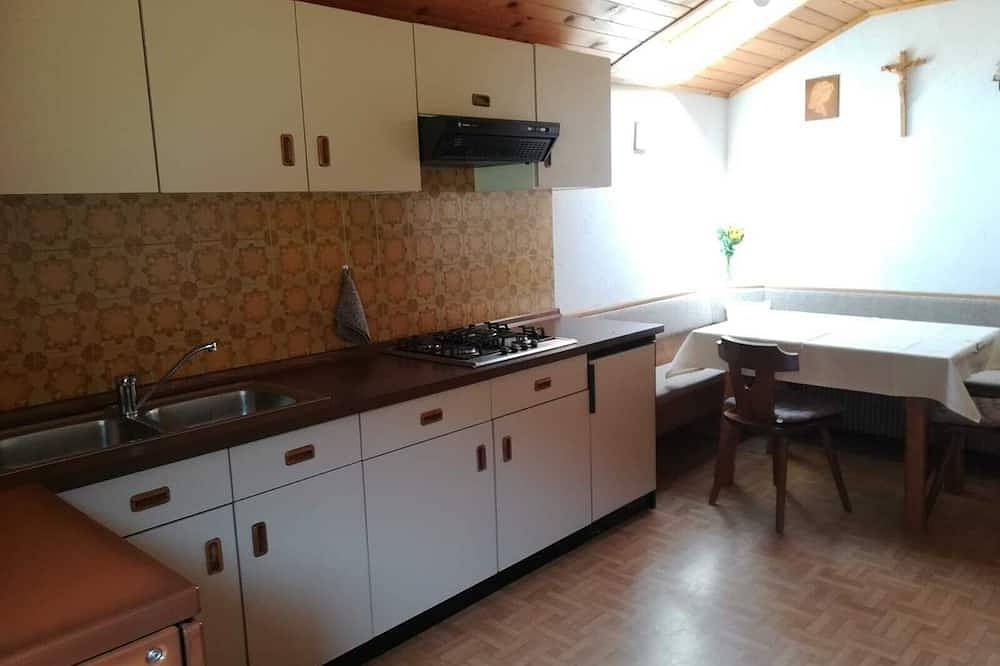 Ganze Wohnung, Einfache Unterkunft in ruhiger Lage mitten in der Natur in Tagusens, Kastelruth