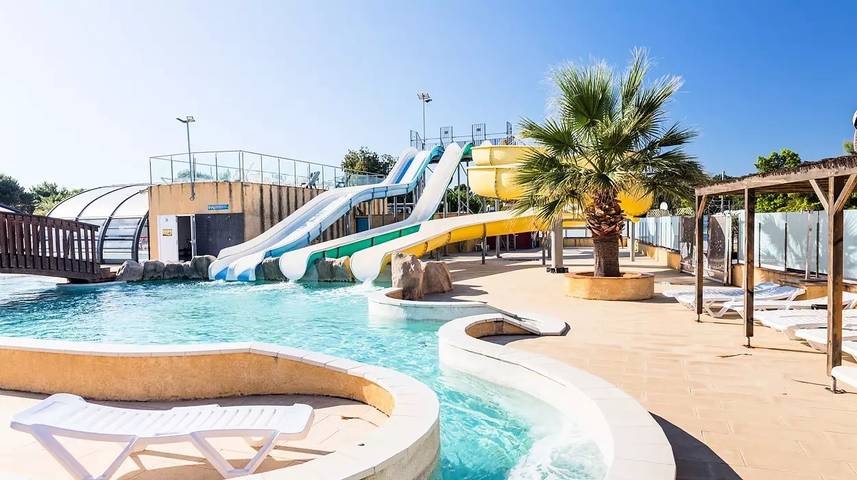 Camping pour 6 personnes, avec terrasse, animaux acceptés à Saint-Cyprien - 4