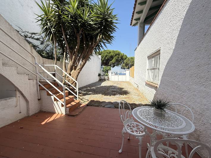 Studio pour 2 personnes, avec balcon/terrasse, animaux acceptés à Roses