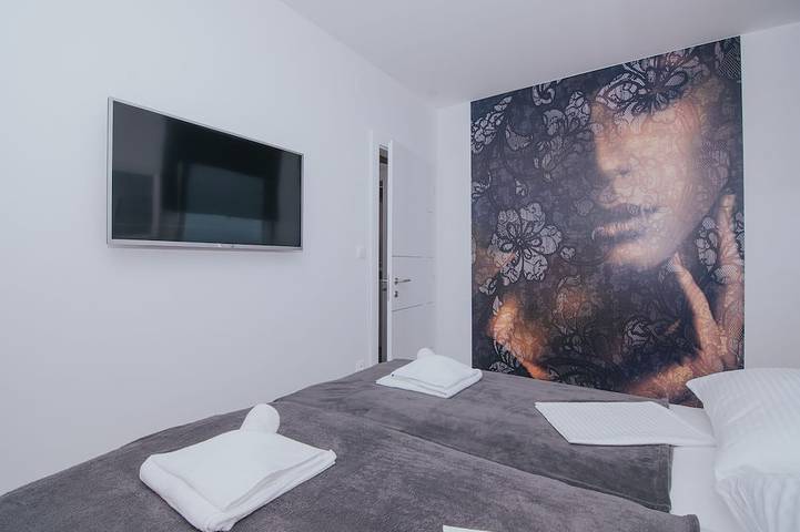 Appartement entier, Résidence de Luxe 3 Chambres avec Terrasse et Vue sur la Mer in Novalja, Pag