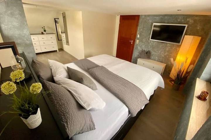 5-Sterne Wellness-Oase mit Pool, Sauna, Terrasse und Kamin für Sie ganz privat in Brand-Erbisdorf, Chemnitz und Umgebung