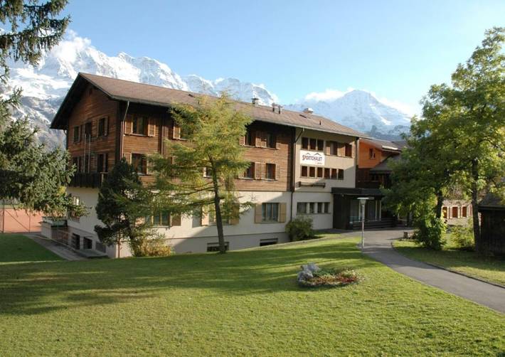 Hotel für 3 Personen, mit Terrasse und Garten sowie Pool und Sauna in Mürren