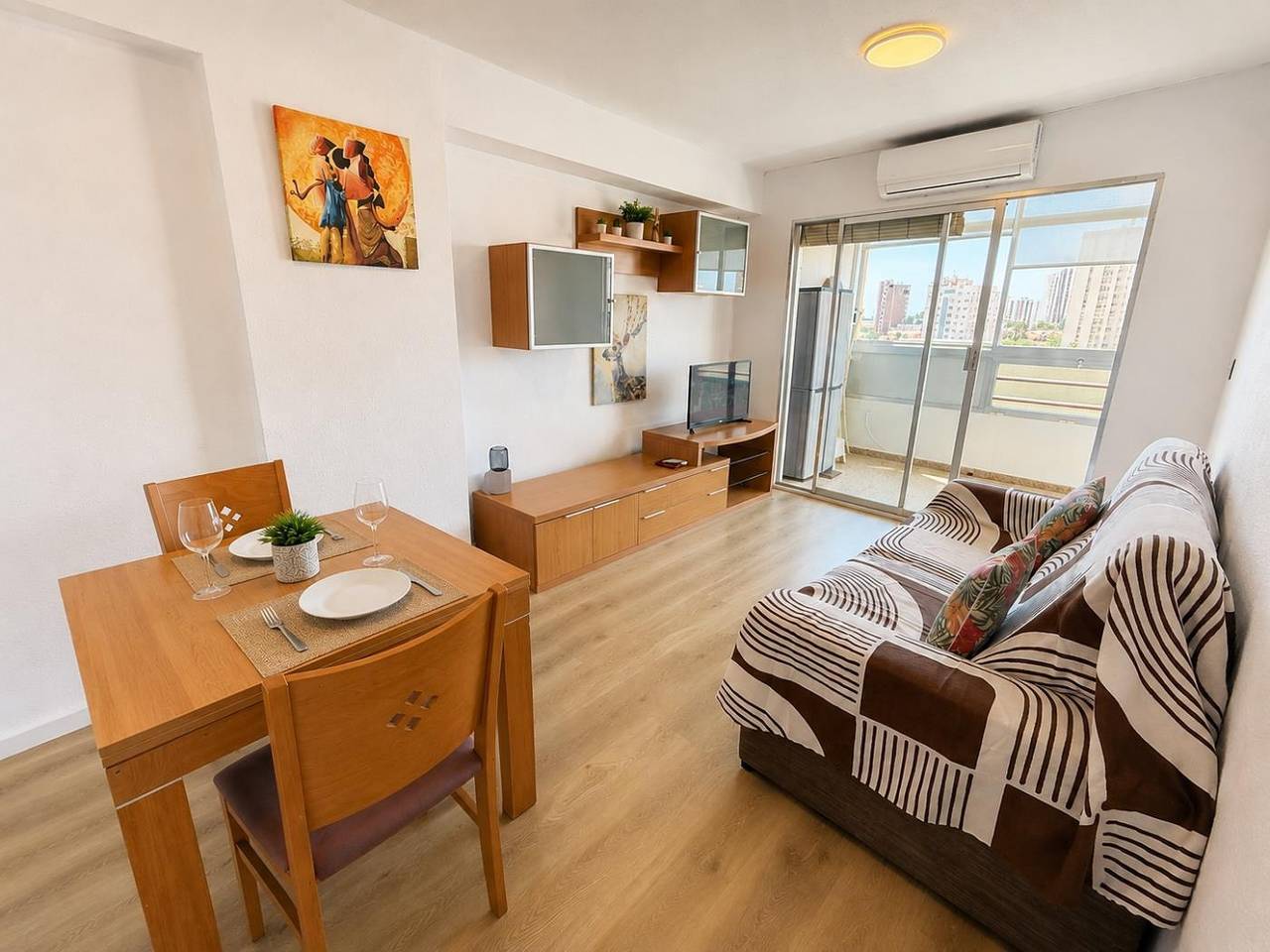 Apartamento vacacional entero, Enjoy a relaxing stay for two in this cozy apartment with a shared swimming pool in El Cabo de las Huertas, Alicante