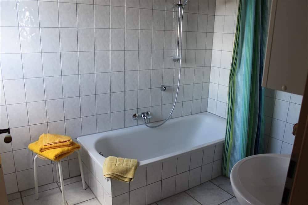 Ganze Wohnung, Apartment auf 2 Etagen für bis zu 6 Personen - Eichsfeld - unweit vom Harz in Sonnenstein, Region Eichsfeld