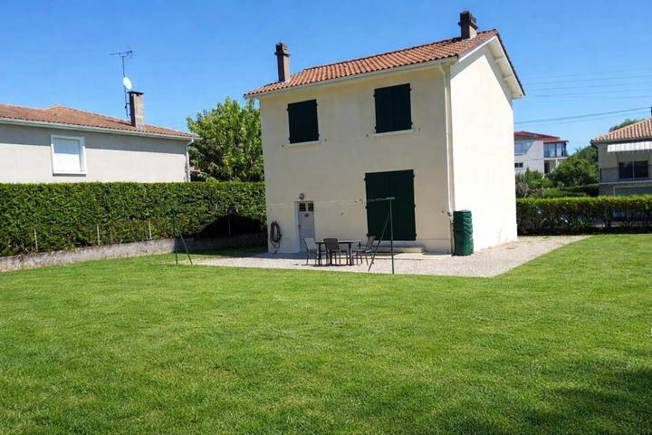 Location de vacances pour 6 personnes, avec jardin à Saint-Yrieix-sur-Charente - 2