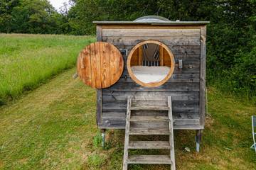 Cabane en bois pour 2 personnes, avec jardin en Dordogne