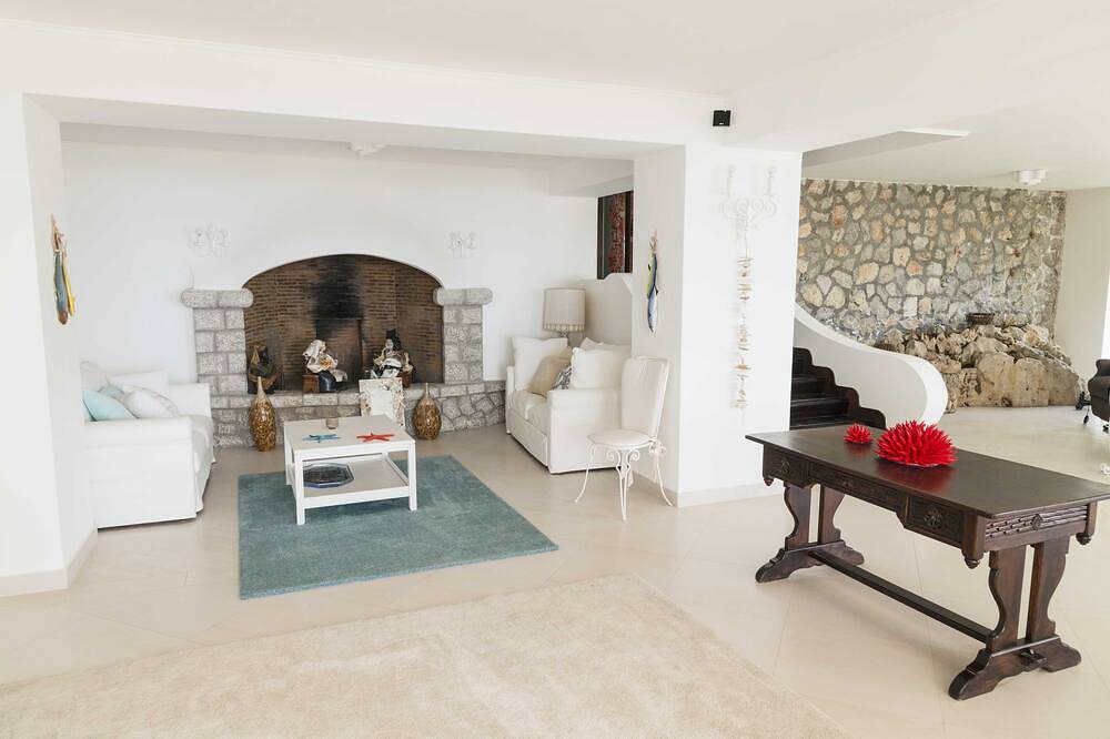 Villa mit Pool und 8 Doppelzimmern in Anacapri – by La Canostra Capri in Anacapri, Neapel Provinz