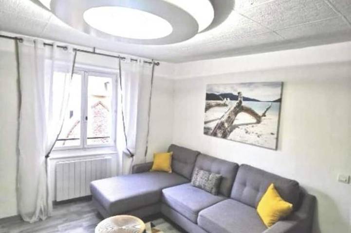 Ganze Wohnung, The carnus, heart of the city, free street parking in Rodez, Aveyron