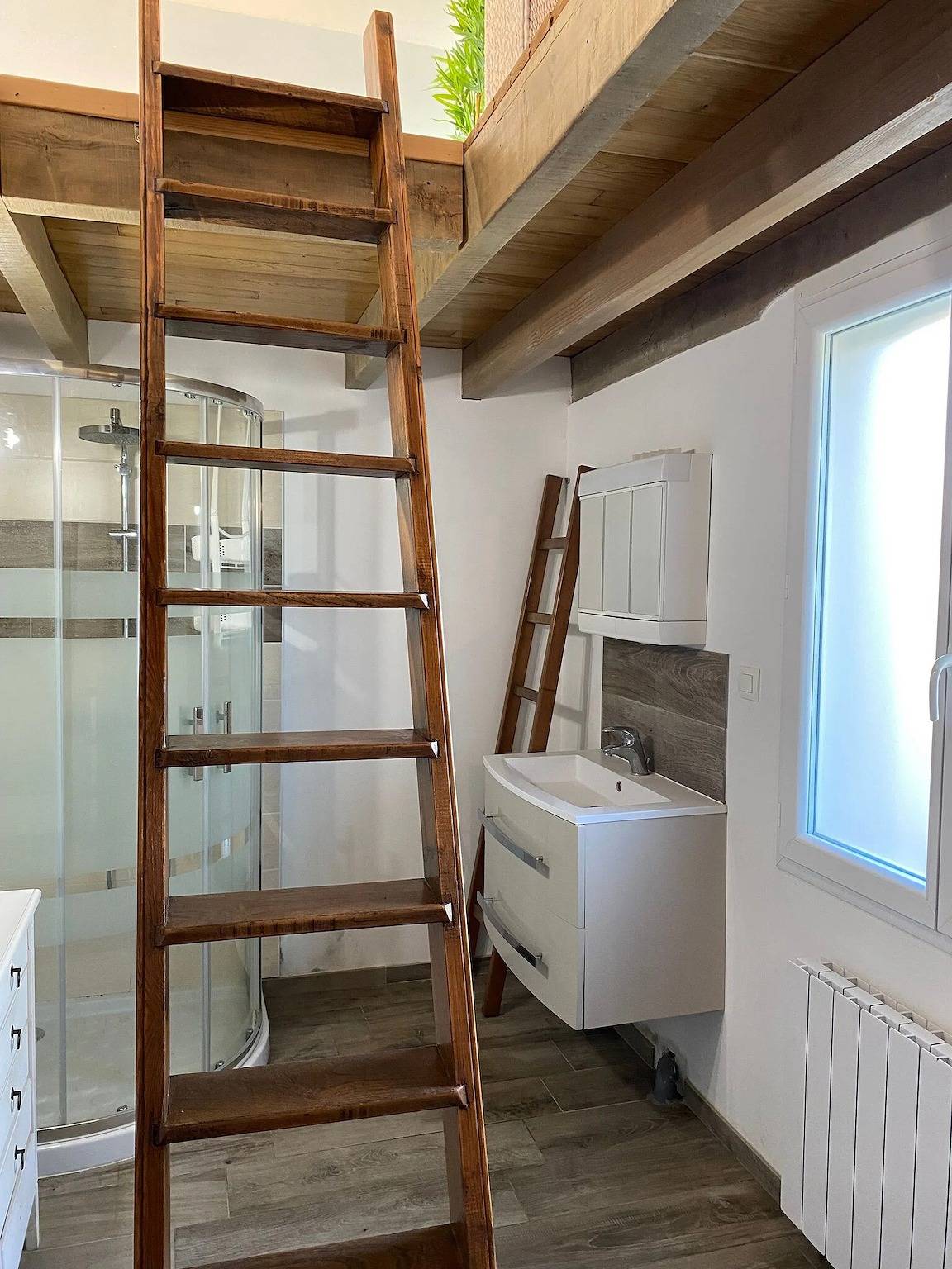 Studio entier, Gîte pour 2 personnes avec piscine, salle de jeux et étang de pèche dans le Quercy. in Cazes-Mondenard, Quercy