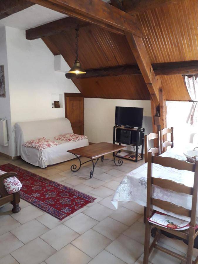 Gîte pour 4 personnes, avec balcon ainsi que jardin et vue à Saint-Martin-Vésubie - 4