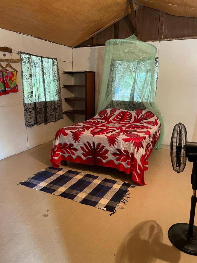 Gîte pour 4 personnes, avec terrasse ainsi que vue et jardin, animaux acceptés dans Huahine - 3