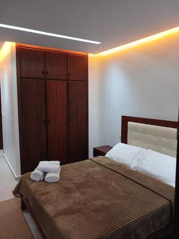 Gîte pour 3 personnes, avec piscine ainsi que vue et balcon dans El Malaliyine