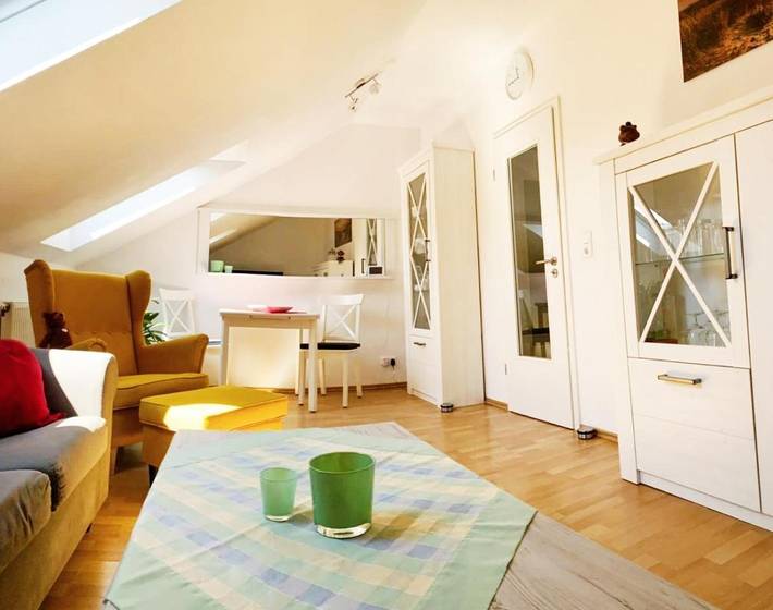 Ferienwohnung für 3 Personen, mit Terrasse und Garten sowie Ausblick