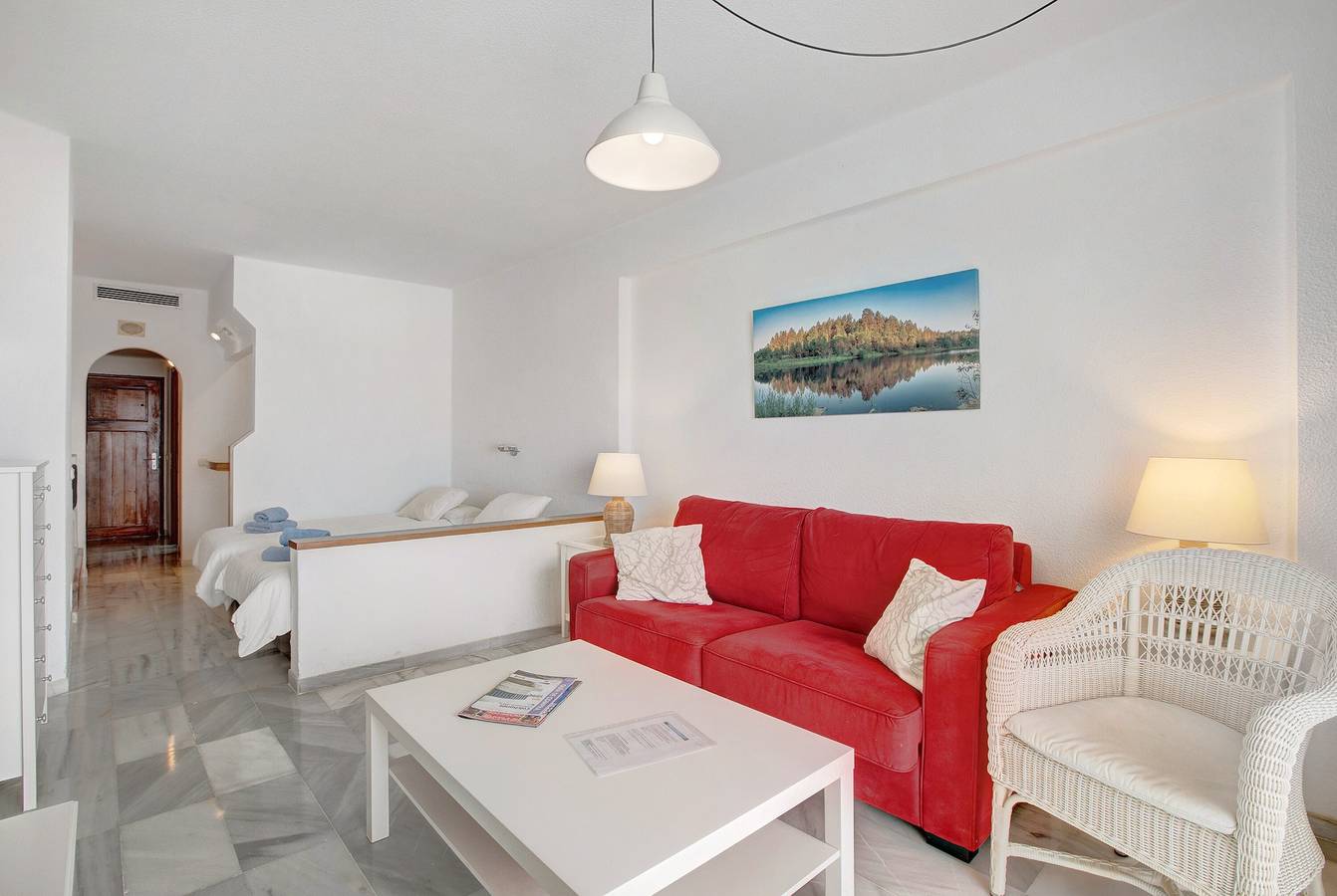 Geheel appartement, Vakantiehuis "Club Atlantis 223" met Uitzicht op Zee, Gedeeld Zwembad & Wifi in Playa Puerto Colón, Adeje