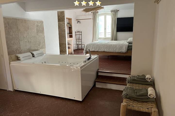 Maison de vacances pour 4 personnes, avec jacuzzi
