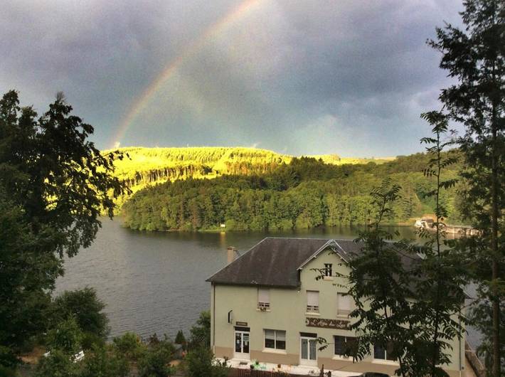 Maison d’hôte pour 3 personnes, avec Terrasse ainsi que Jacuzzi et Jardin