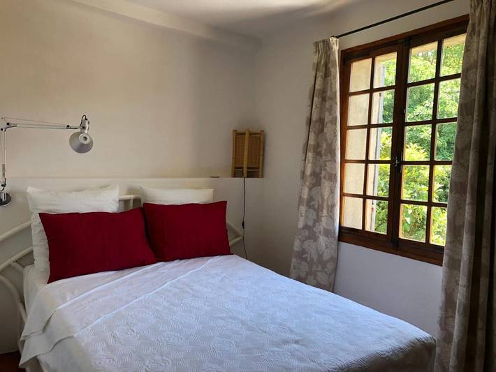 Gîte pour 2 personnes, avec vue et terrasse à Collobrières - 3