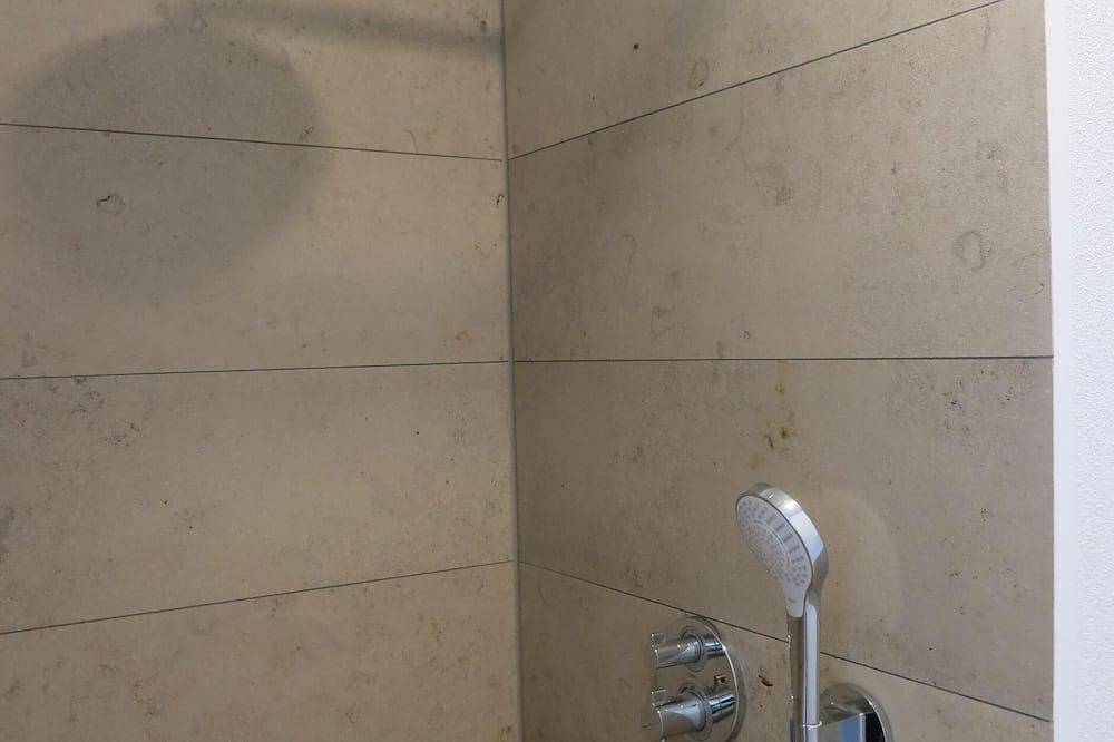 Ganze Wohnung, Traumurlaub im Allgäu im Ökohaus mit freien Blick in die Natur in Isny, Isny im Allgäu