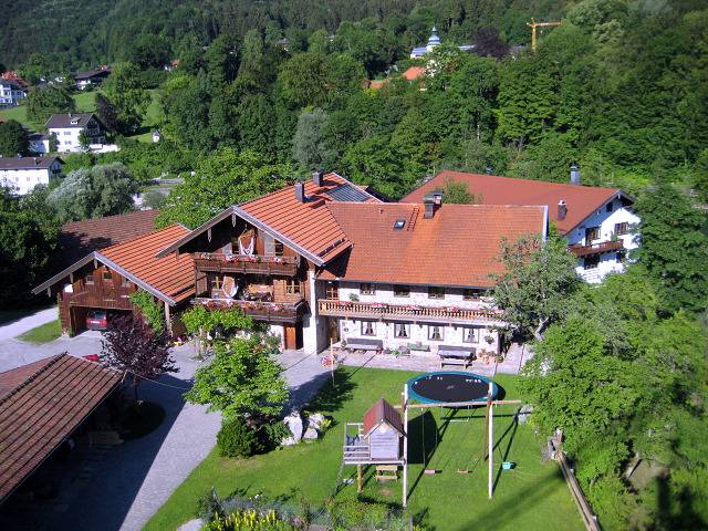 Ganze Ferienwohnung, Ferienwohnung Haus Wuhrbichl - Ferienwohnung- 8 Personen, 130qm, 3 Schlafzimmer, großer Balkon,  Wlan in Marquartstein, Bayerische Alpen
