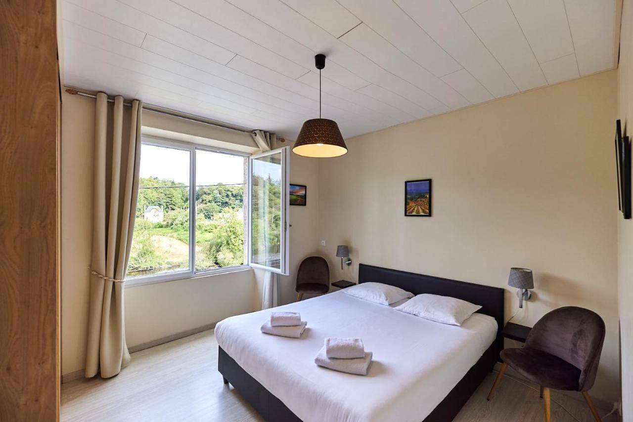 Double Room with Private Bathroom in Saint-Barthélemy (France), Région de Pontivy