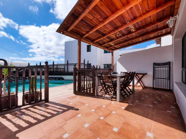Casa rural para 7 personas, con Terraza además de Jardín y Piscina en Haría - 4